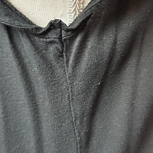 MICHAEL MICHAEL KORS BLACK PLEATED SHORT FLUTTER SLEEVE PULLOVER TOP - Picture 4 of 9